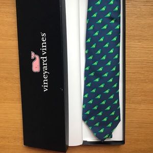 Silk Vineyard Vines Custom Tie -Irish theme